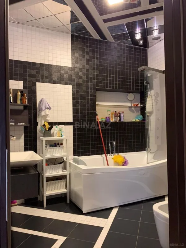 Kirayə verilir 3 otaqlı mənzil 130 m²