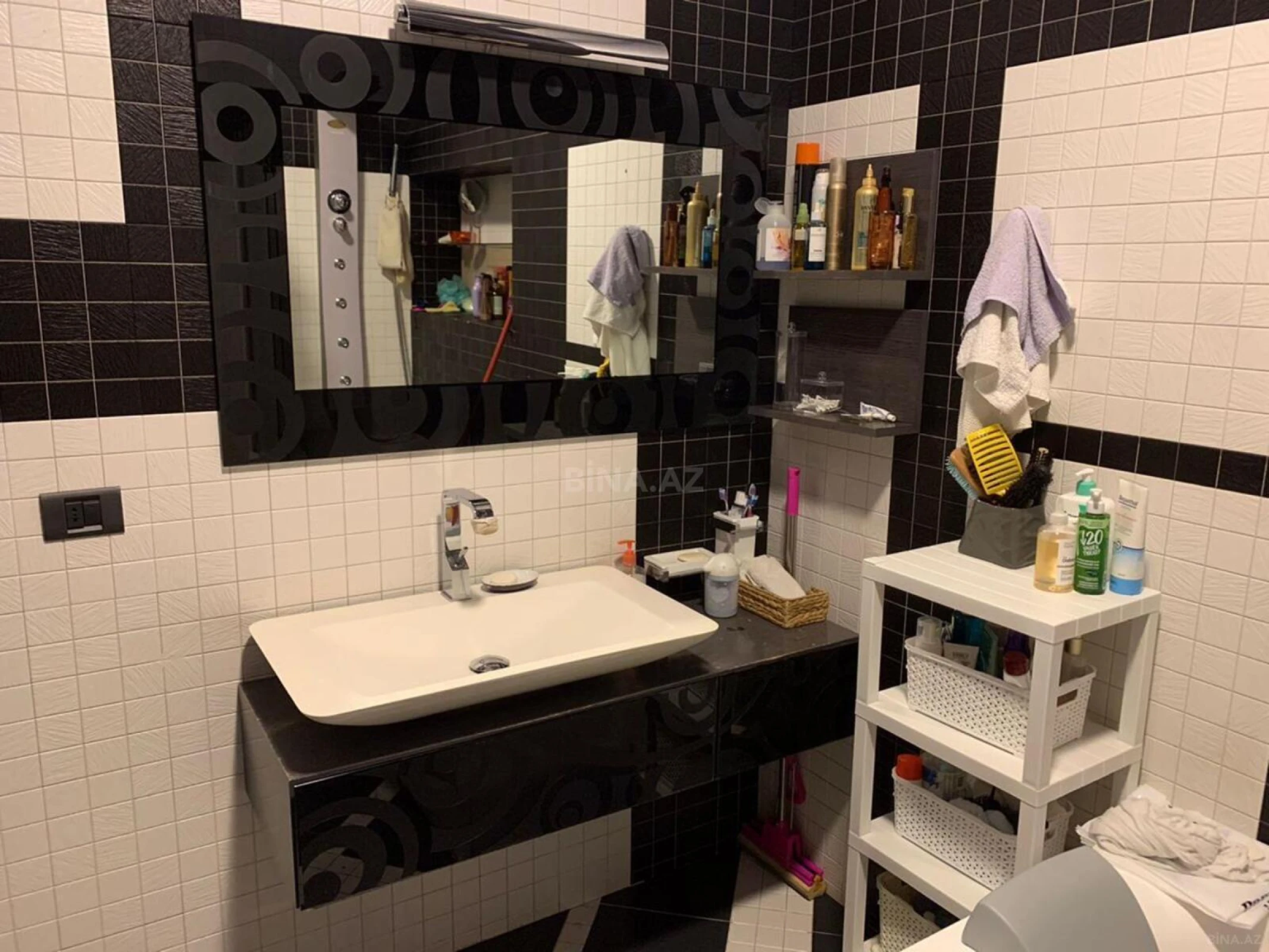 Kirayə verilir 3 otaqlı mənzil 130 m²