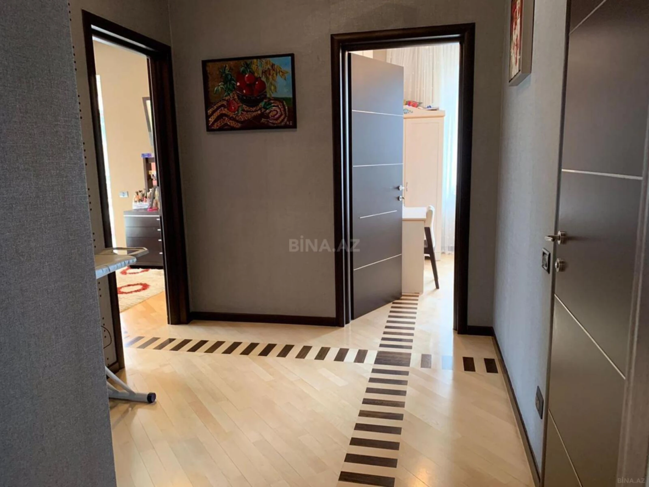 Kirayə verilir 3 otaqlı mənzil 130 m²
