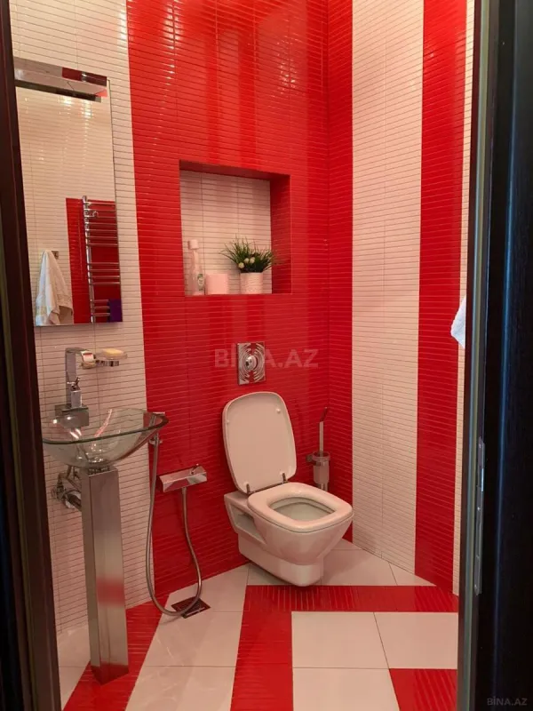 Kirayə verilir 3 otaqlı mənzil 130 m²