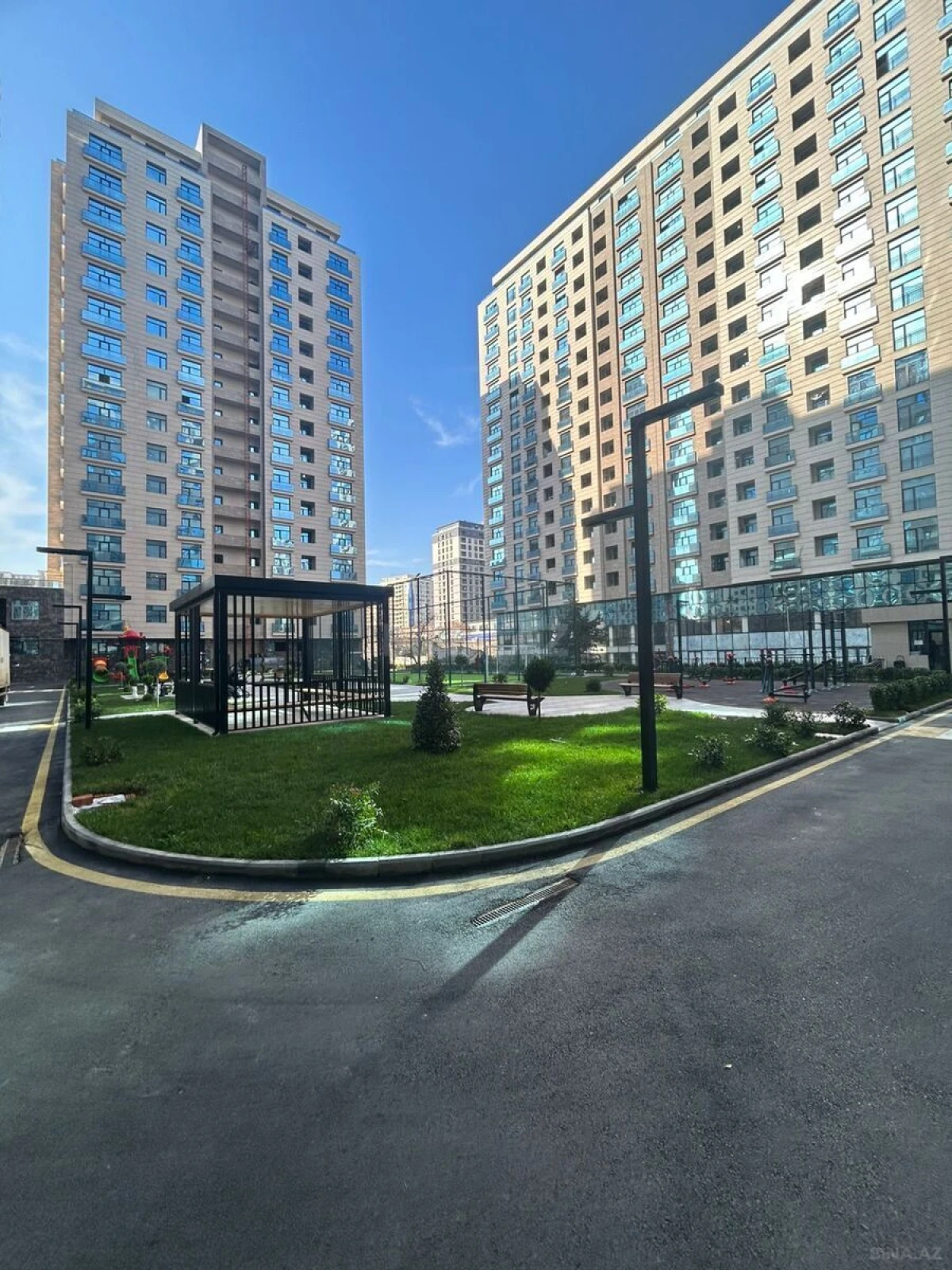 Satılır 3 otaqlı mənzil 120 m²