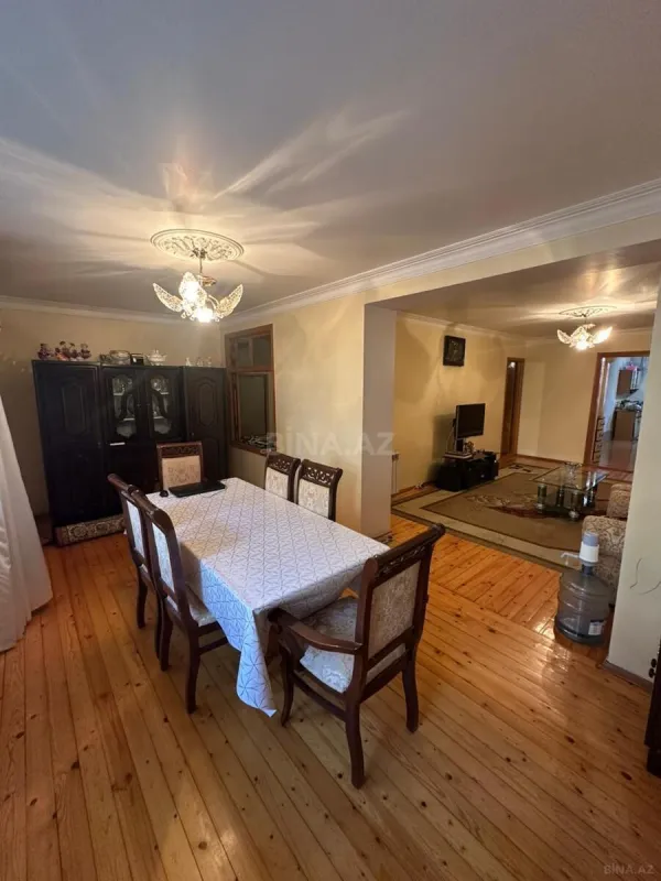 Satılır 6 otaqlı mənzil 150 m²