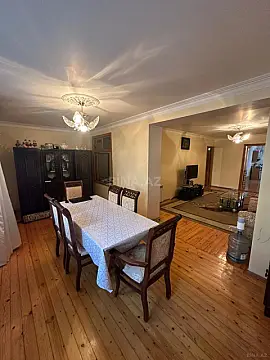 Satılır 6 otaqlı mənzil 150 m²