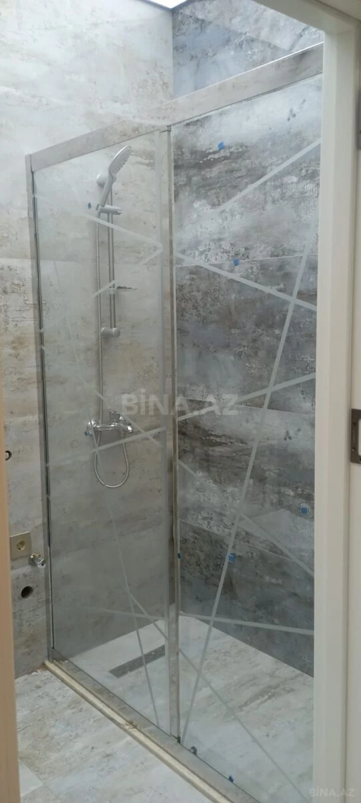 Kirayə verilir 2 otaqlı mənzil 70 m²