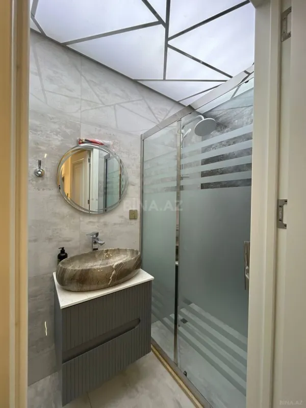 Kirayə verilir 2 otaqlı mənzil 70 m²