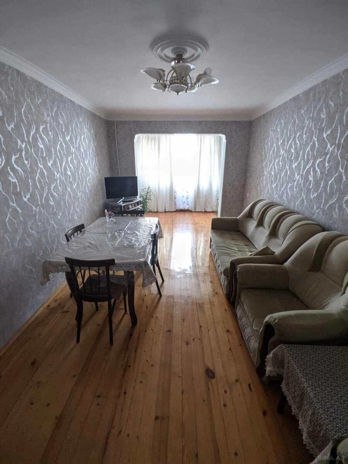 Satılır 4 otaqlı mənzil 110 m²