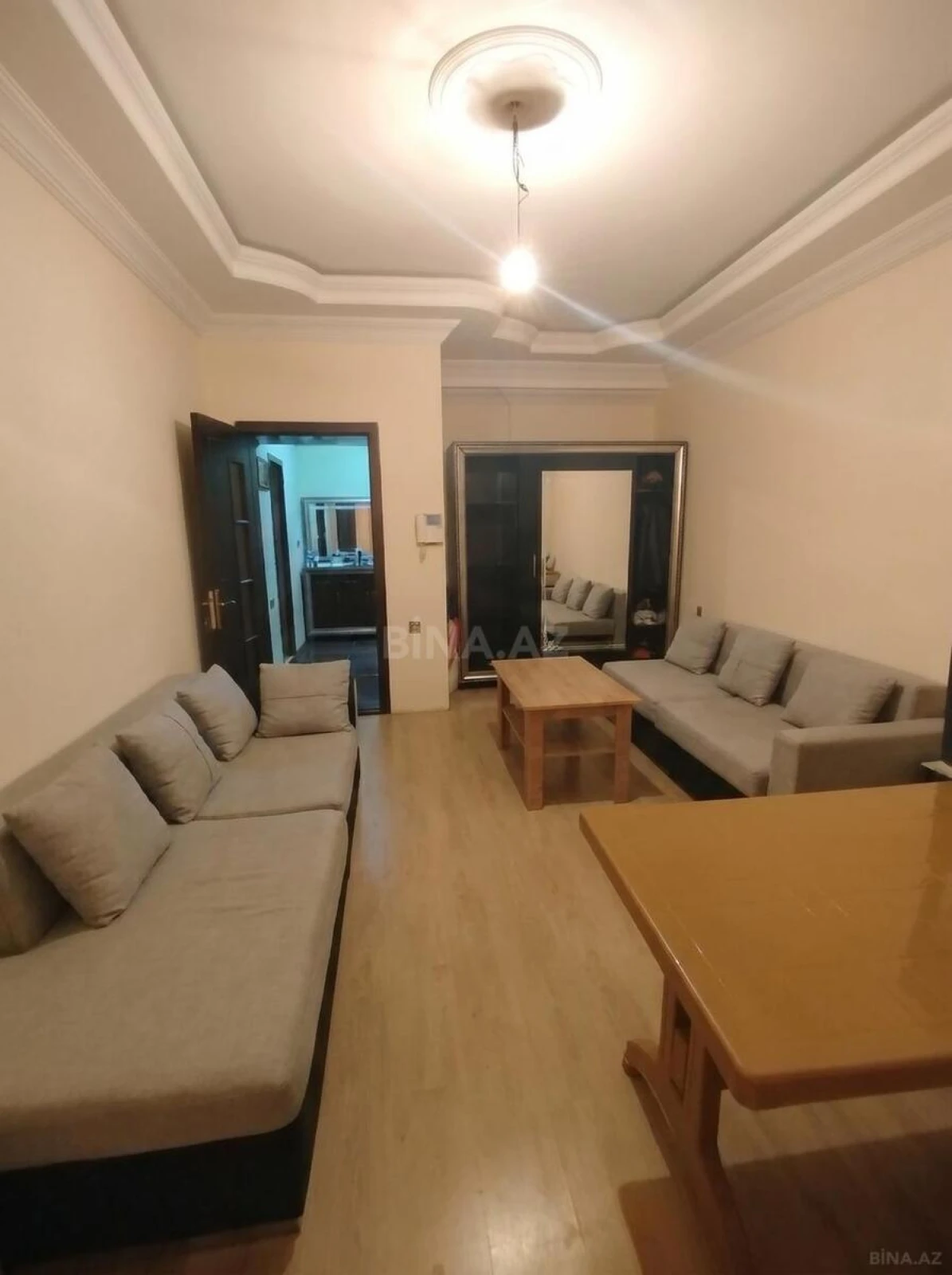 Satılır 2 otaqlı mənzil 60 m²