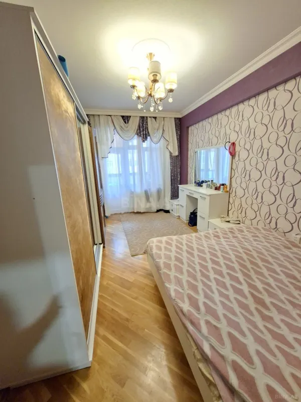 Satılır 2 otaqlı mənzil 62 m²