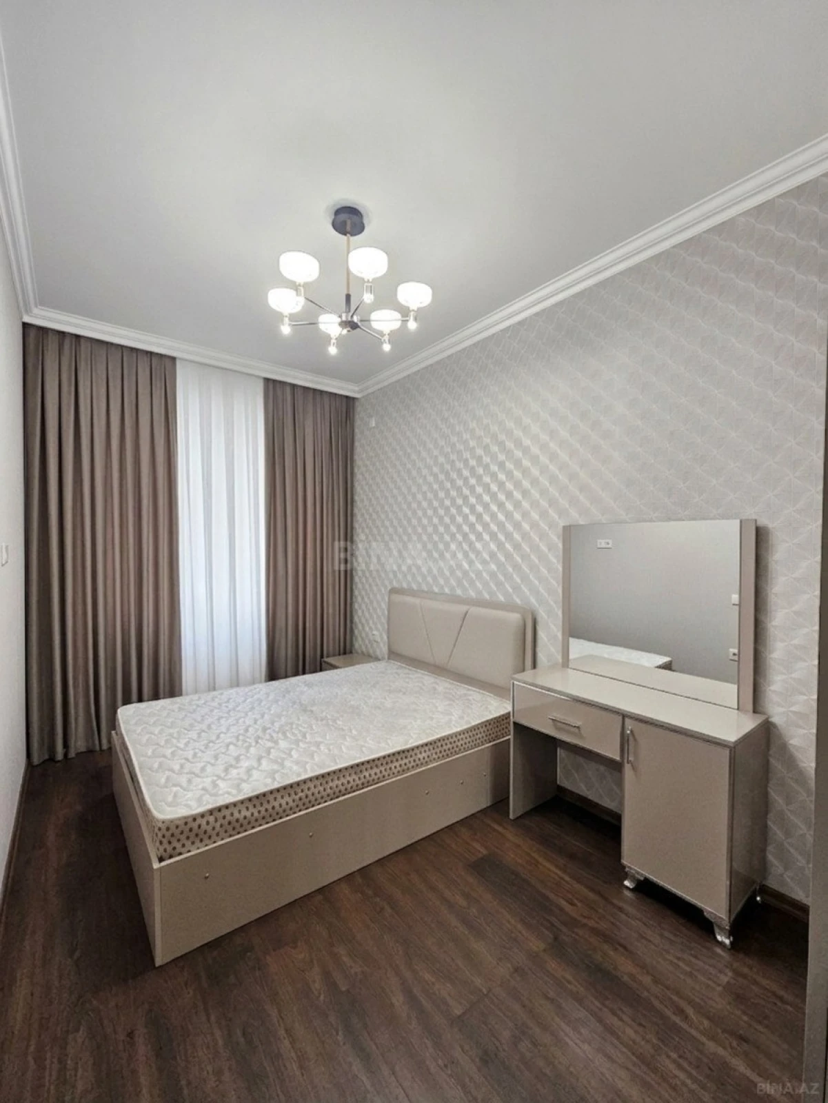 Satılır 2 otaqlı mənzil 56 m²