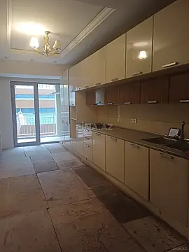 Satılır 3 otaqlı mənzil 120 m²