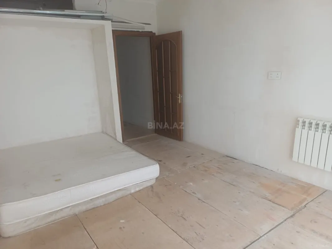 Satılır 3 otaqlı mənzil 120 m²