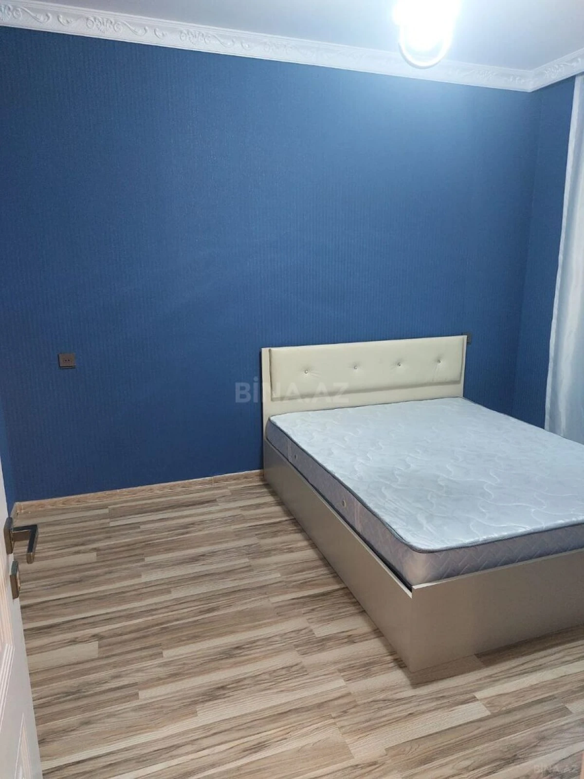 Satılır 5 otaqlı həyət evi 280 m²