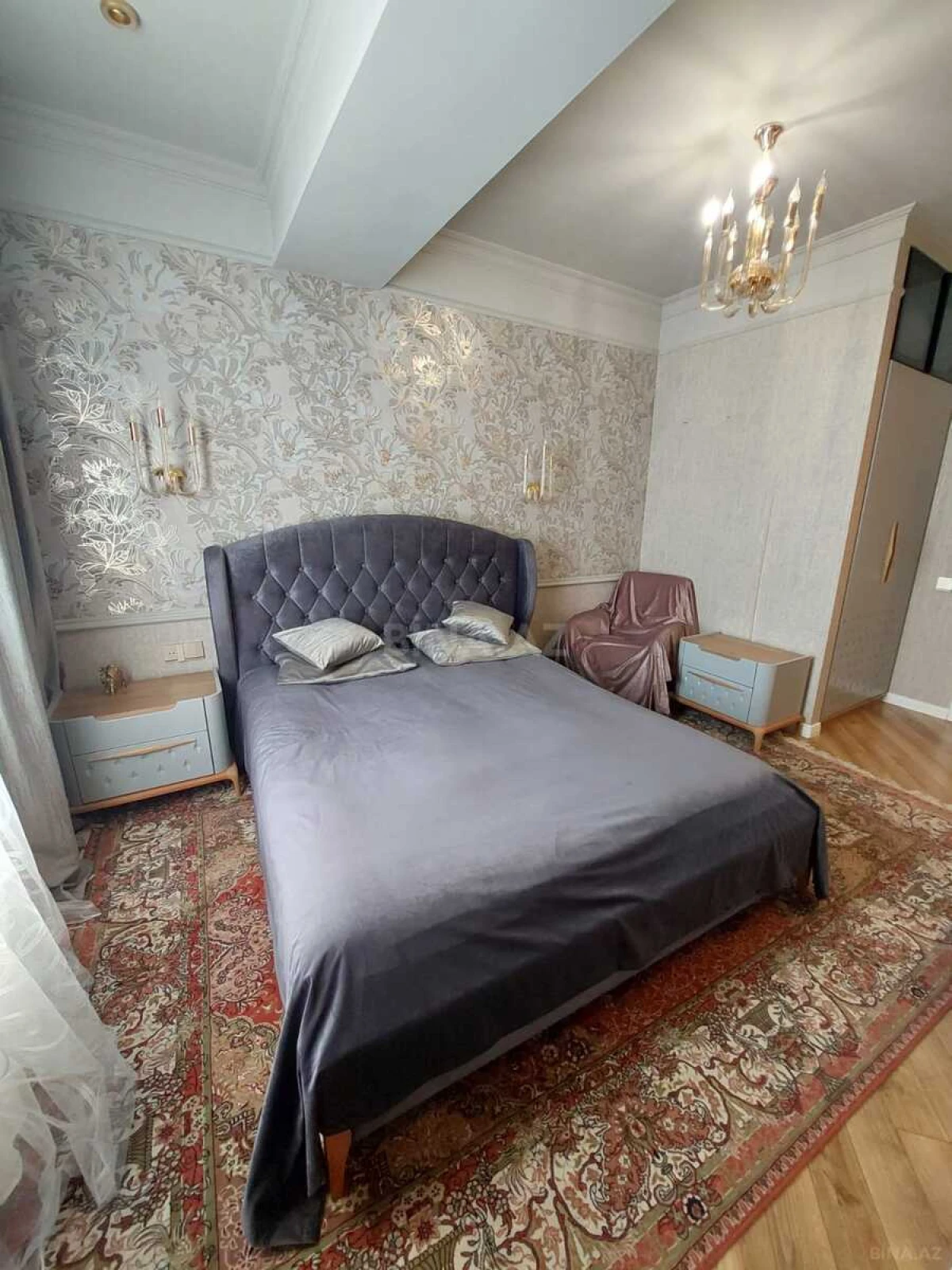 Satılır 4 otaqlı mənzil 100 m²