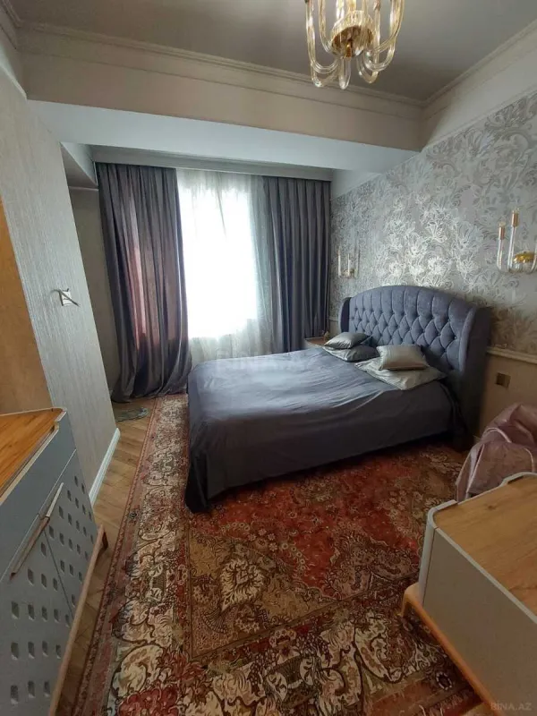 Satılır 4 otaqlı mənzil 100 m²