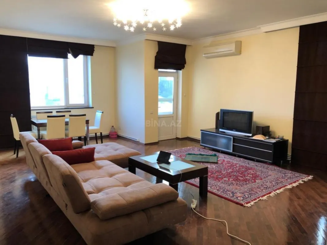 Kirayə verilir 3 otaqlı mənzil 120 m²