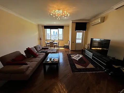 Kirayə verilir 3 otaqlı mənzil 120 m²
