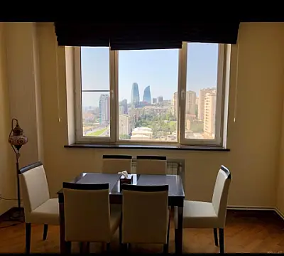Kirayə verilir 3 otaqlı mənzil 120 m²