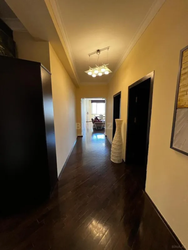 Kirayə verilir 3 otaqlı mənzil 120 m²