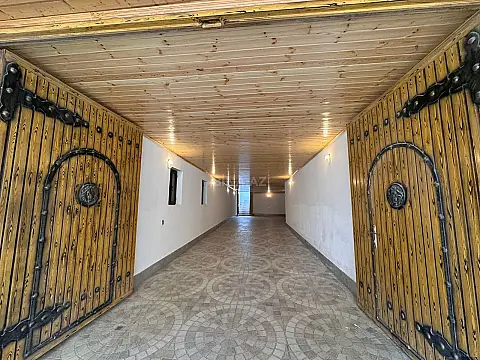 Satılır 9 otaqlı həyət evi 550 m²