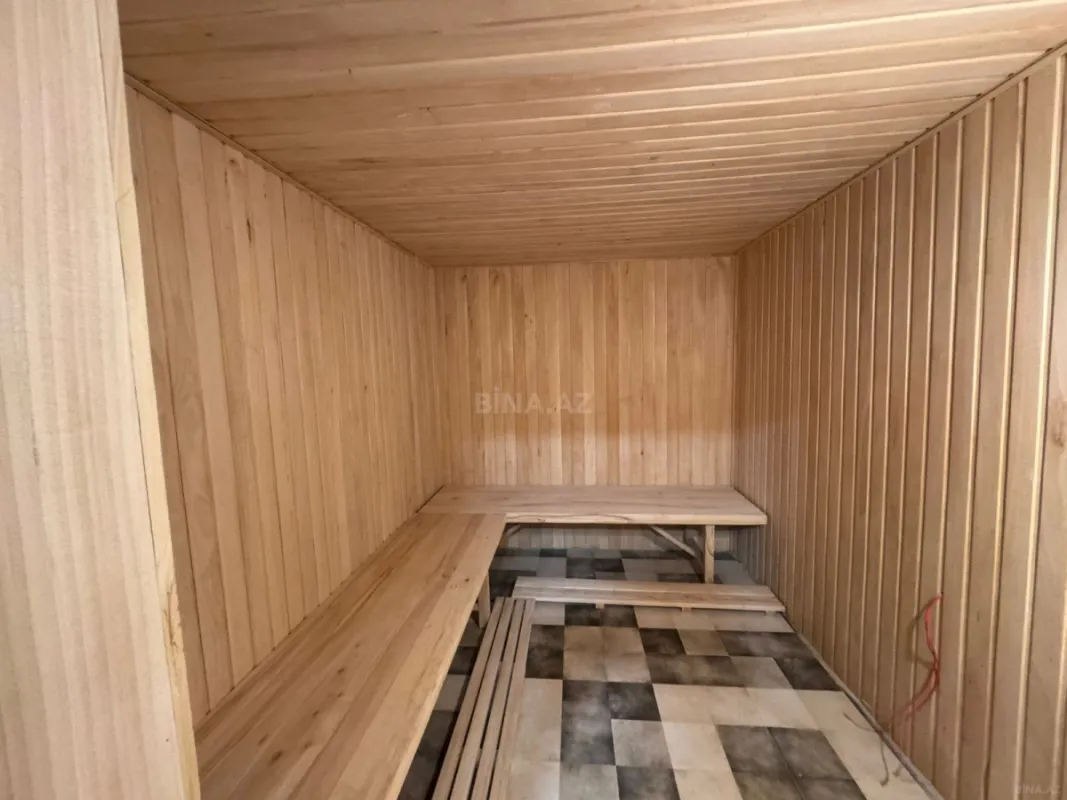 Satılır 9 otaqlı həyət evi 550 m²