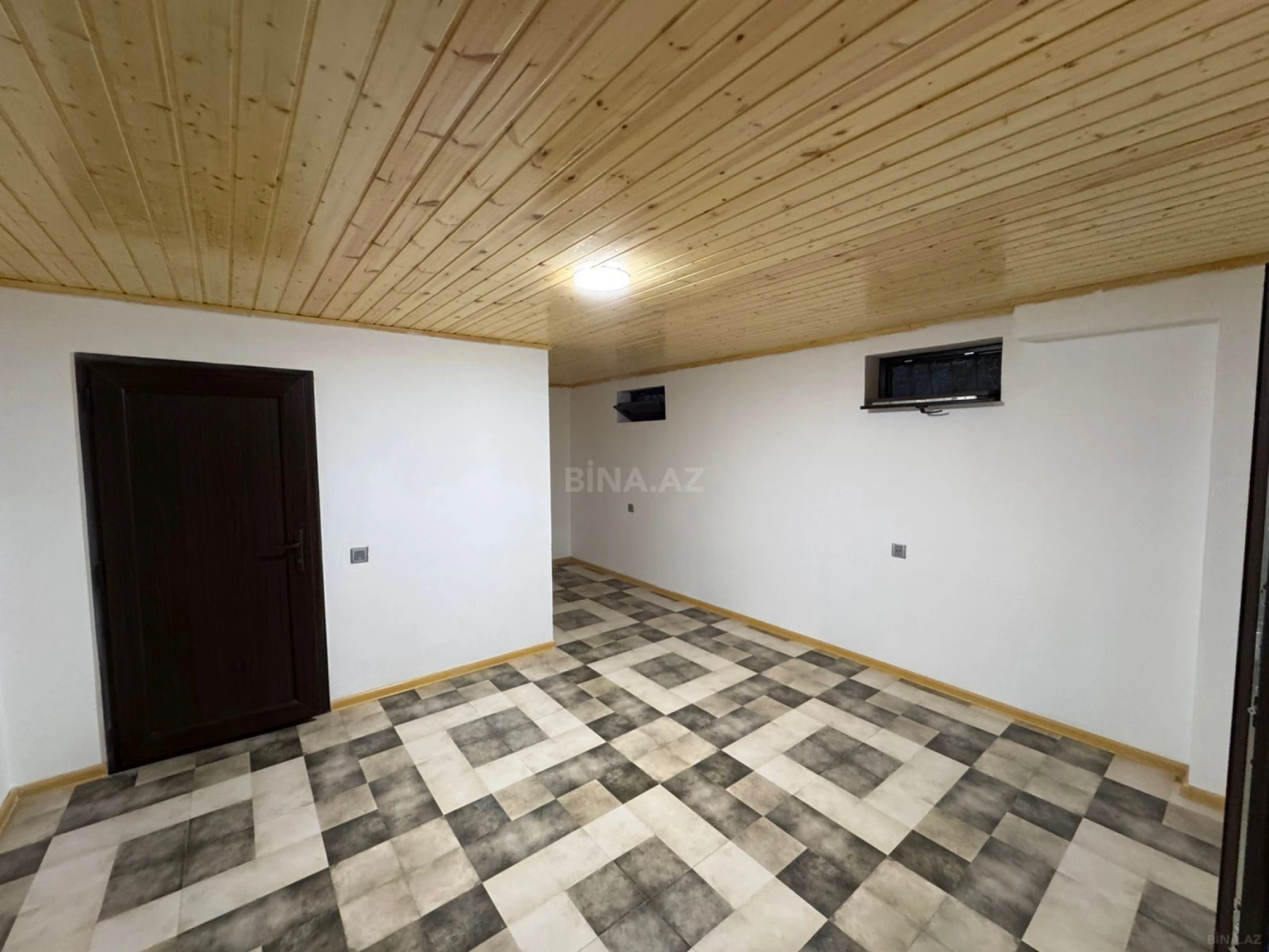 Satılır 9 otaqlı həyət evi 550 m²