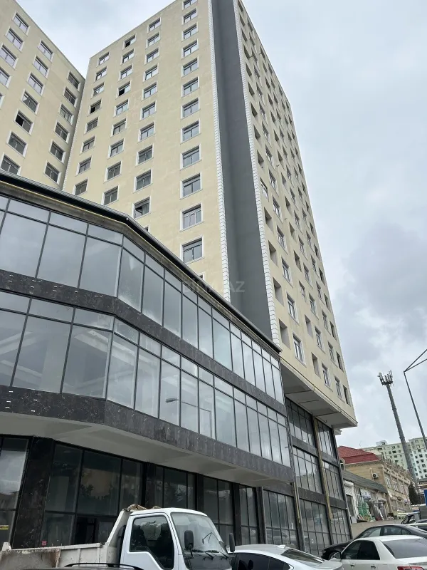 Satılır 1 otaqlı mənzil 66 m²