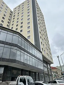 Satılır 1 otaqlı mənzil 66 m²