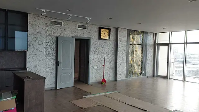 Kirayə verilir 3 otaqlı ofis 150 m²