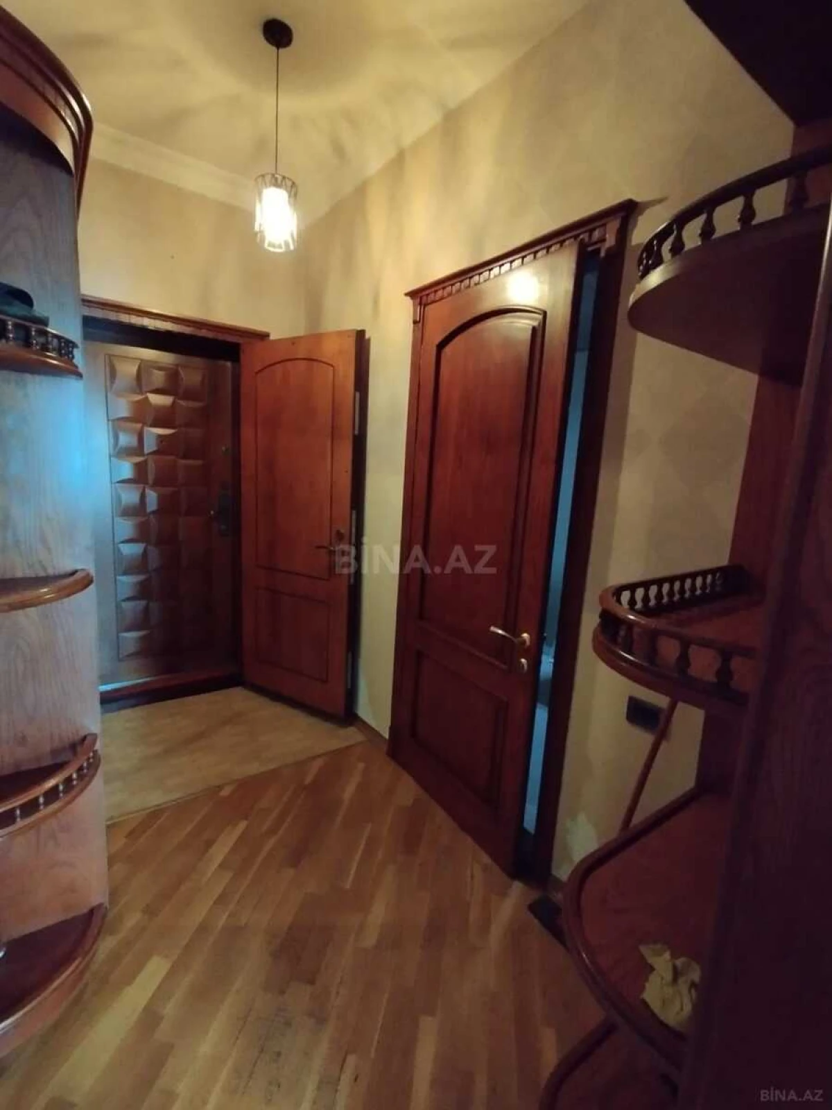 Satılır 1 otaqlı mənzil 64 m²