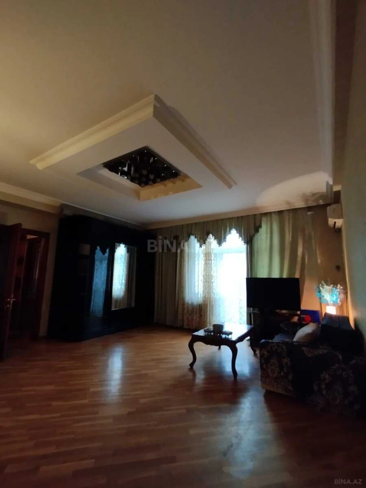 Satılır 1 otaqlı mənzil 64 m²