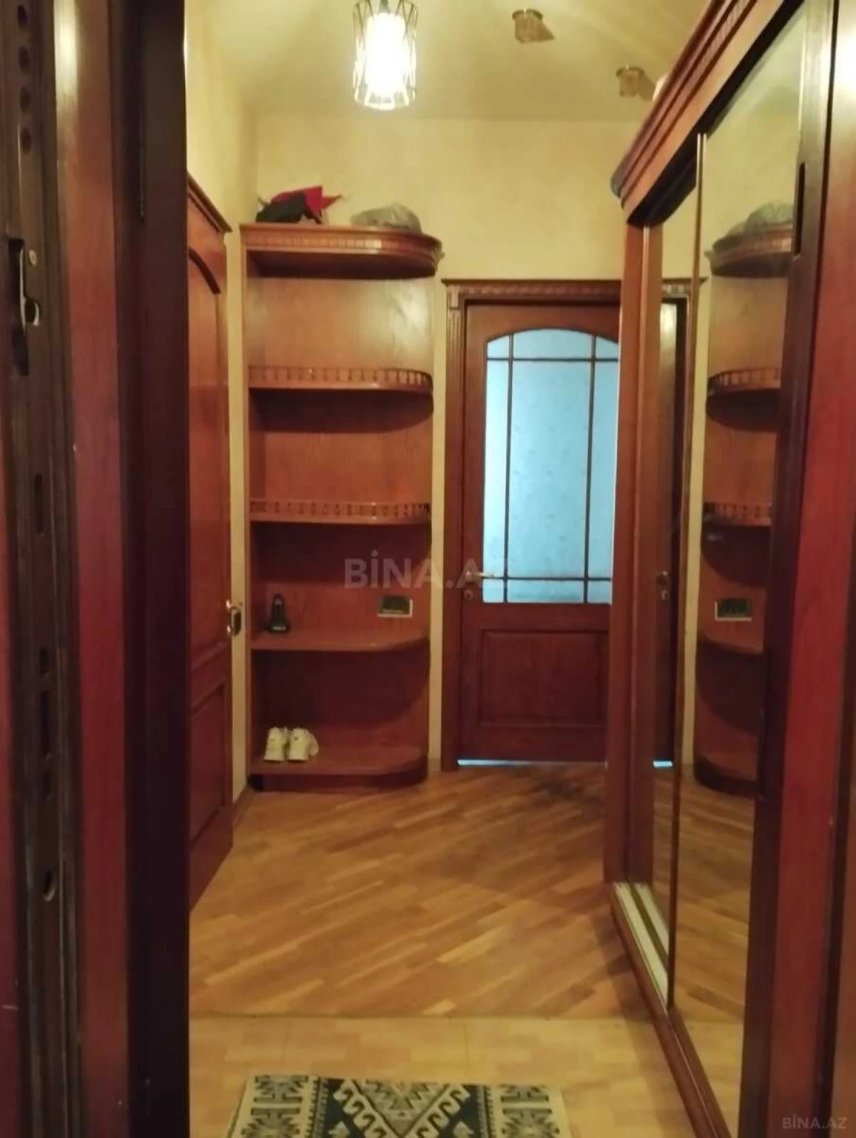 Satılır 1 otaqlı mənzil 64 m²