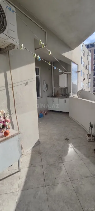 Satılır 4 otaqlı mənzil 209 m²