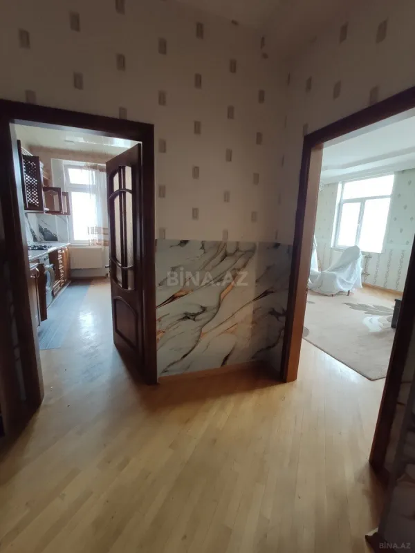 Kirayə verilir 2 otaqlı mənzil 90 m²