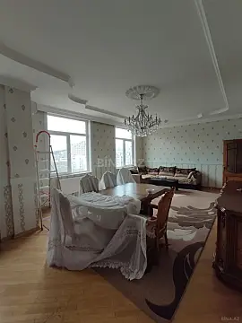 Kirayə verilir 2 otaqlı mənzil 90 m²