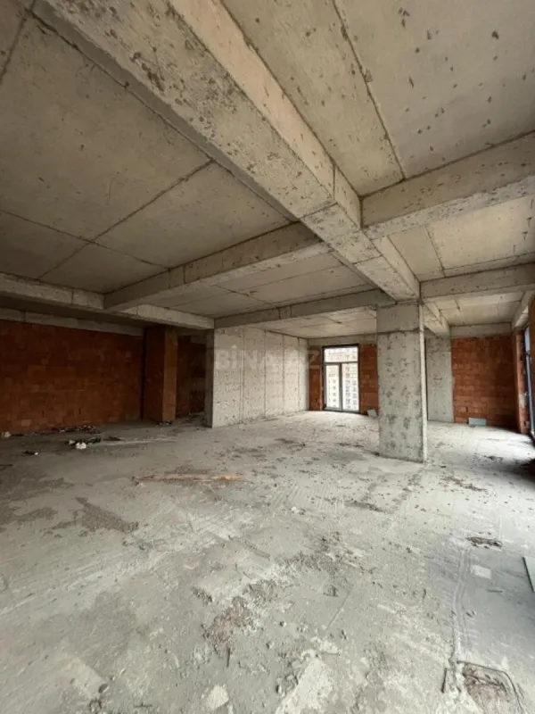 Satılır 4 otaqlı mənzil 150 m²