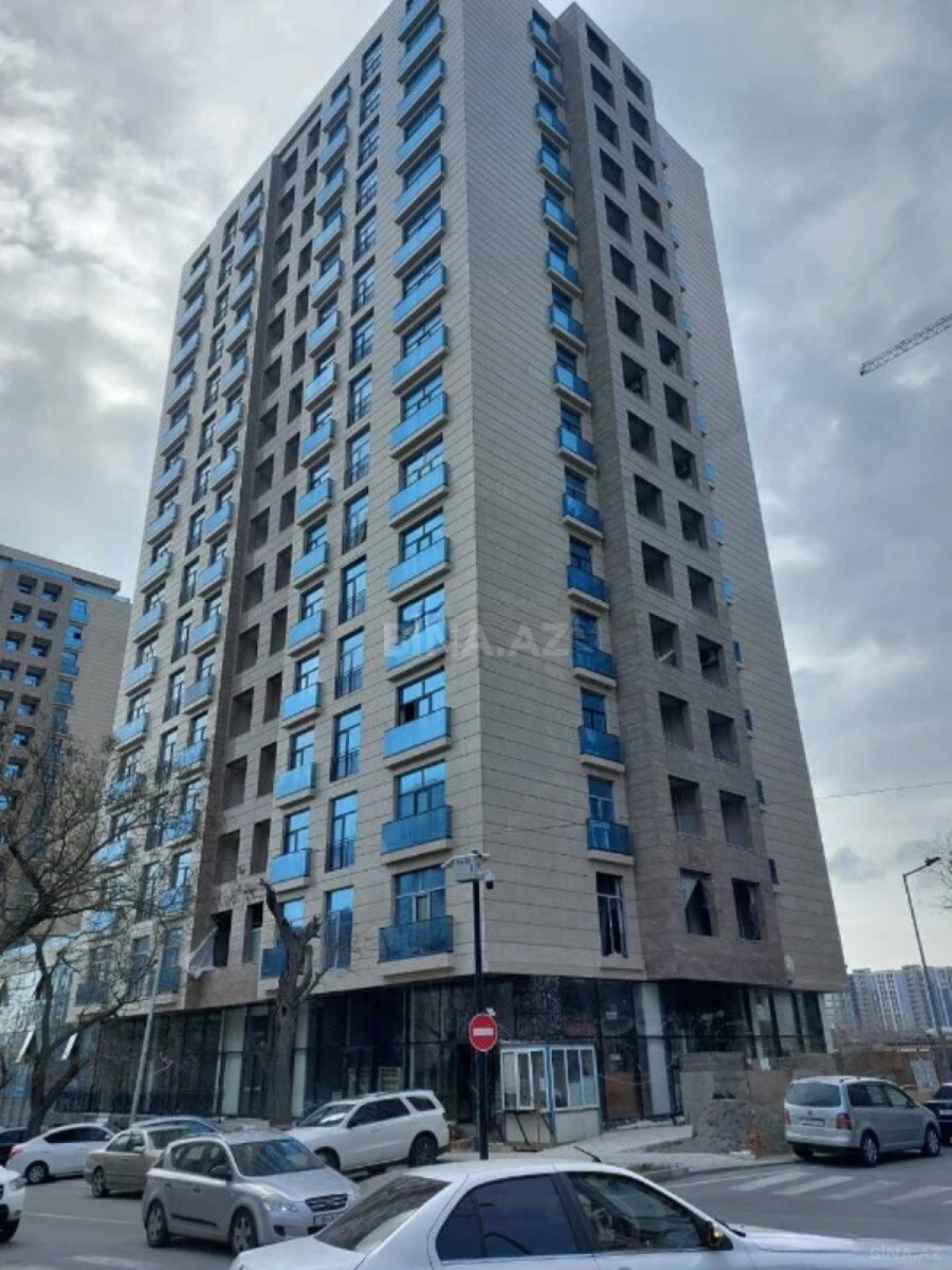 Satılır 4 otaqlı mənzil 150 m²