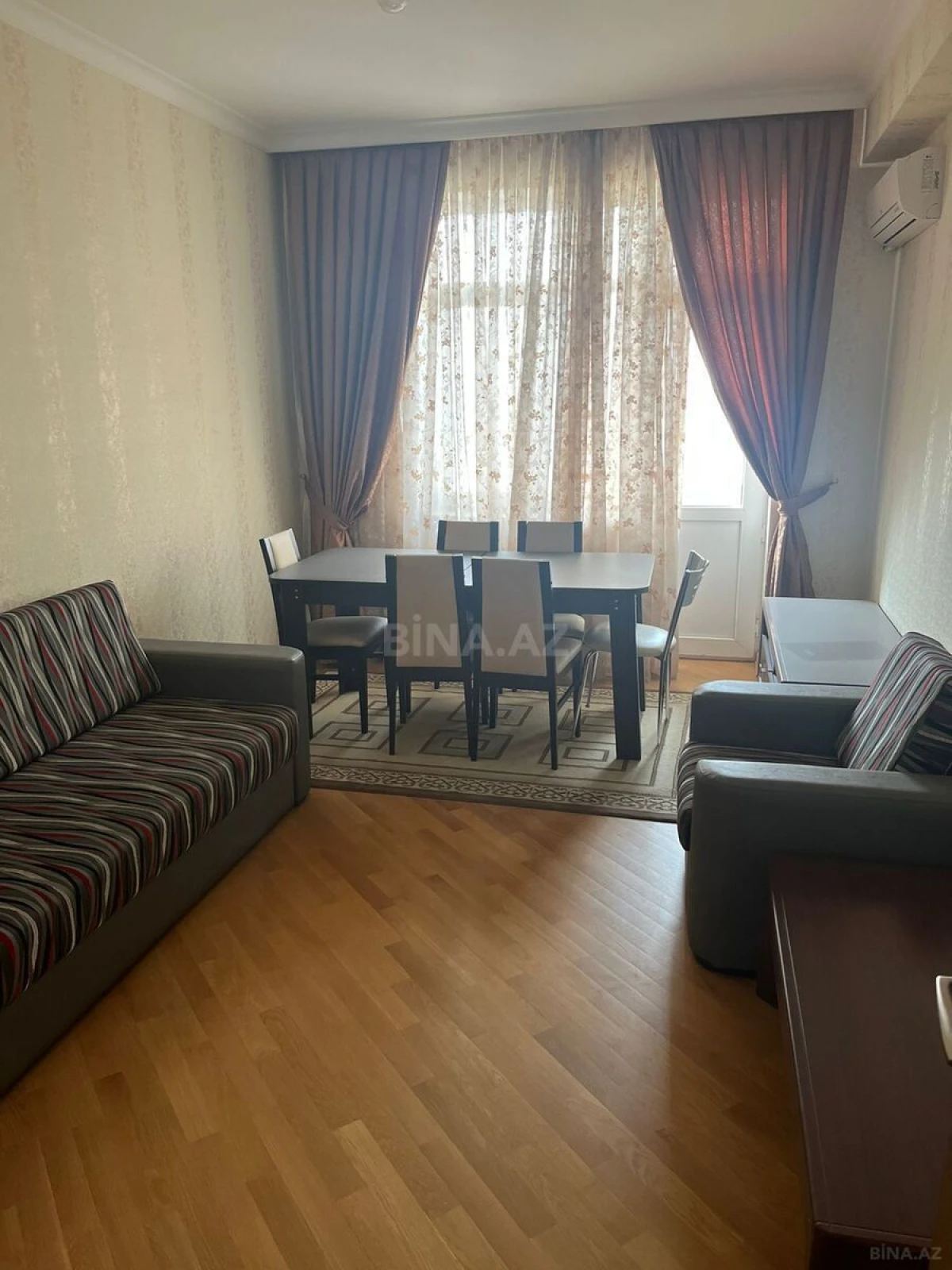 Satılır 4 otaqlı mənzil 175 m²