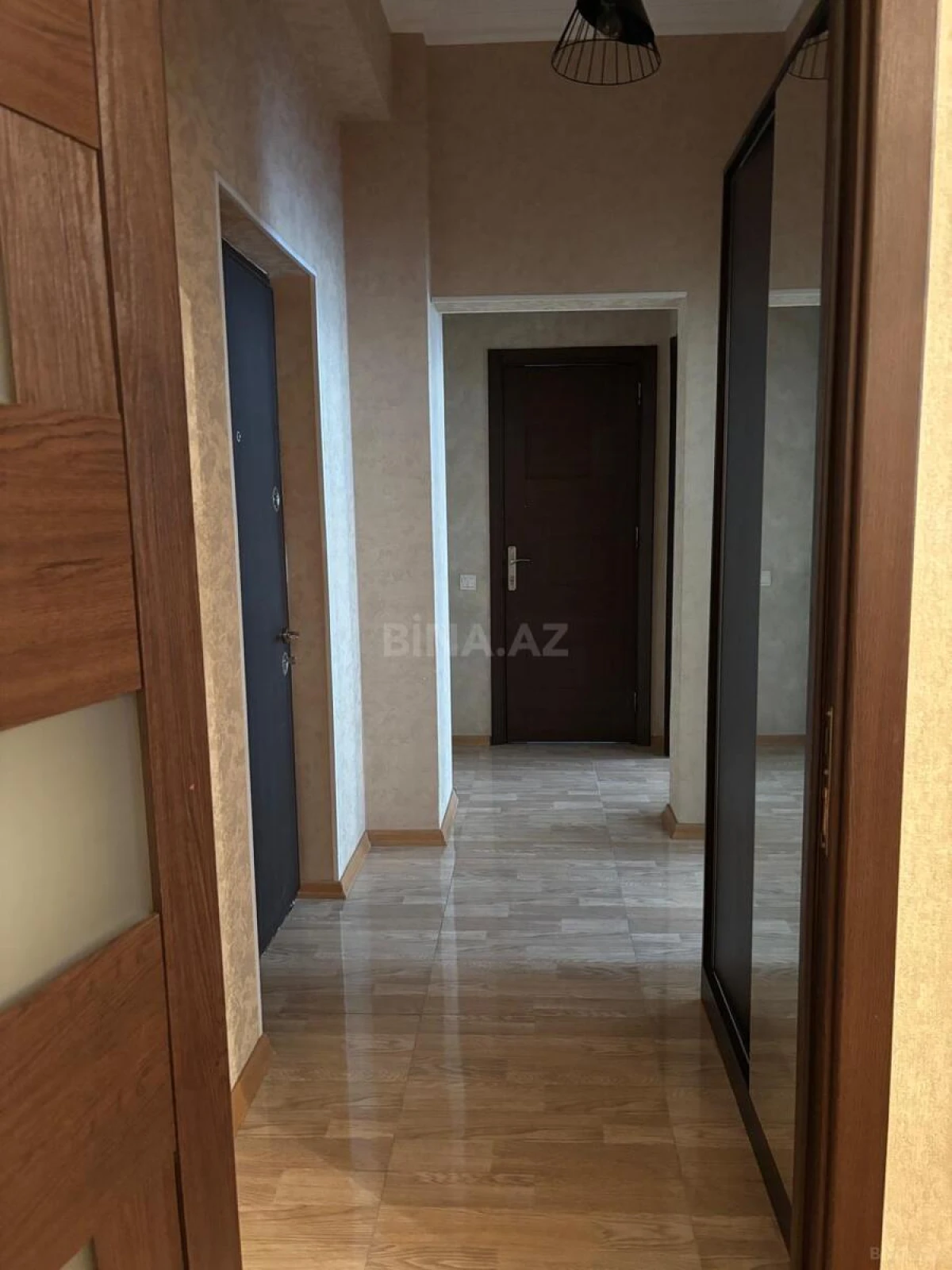 Satılır 2 otaqlı mənzil 62 m²