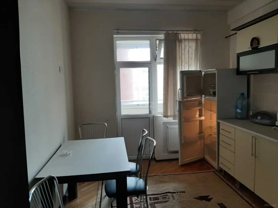 Kirayə verilir 2 otaqlı mənzil 100 m²