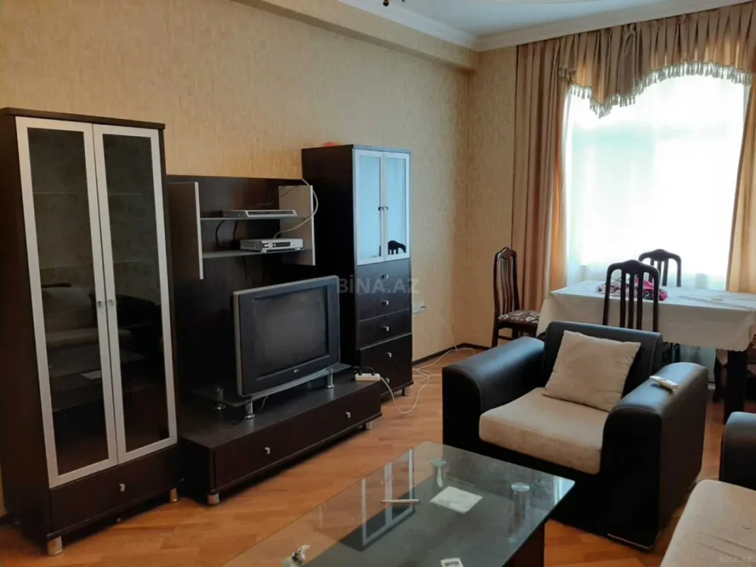Kirayə verilir 2 otaqlı mənzil 100 m²