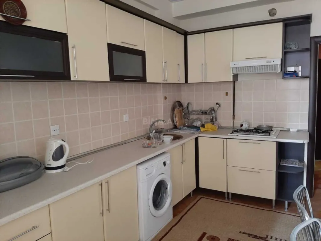 Kirayə verilir 2 otaqlı mənzil 100 m²