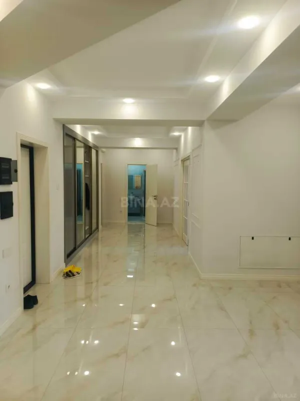 Kirayə verilir 4 otaqlı mənzil 230 m²