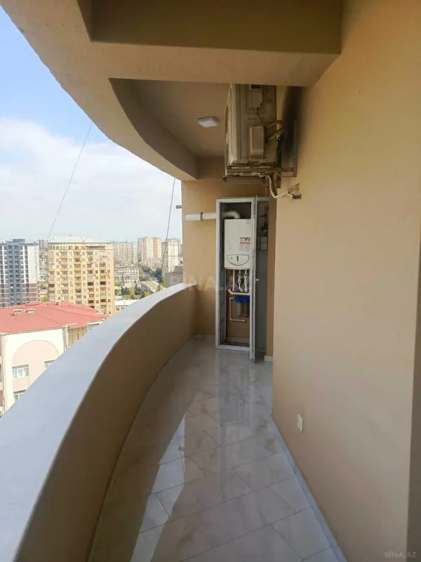 Kirayə verilir 4 otaqlı mənzil 230 m²