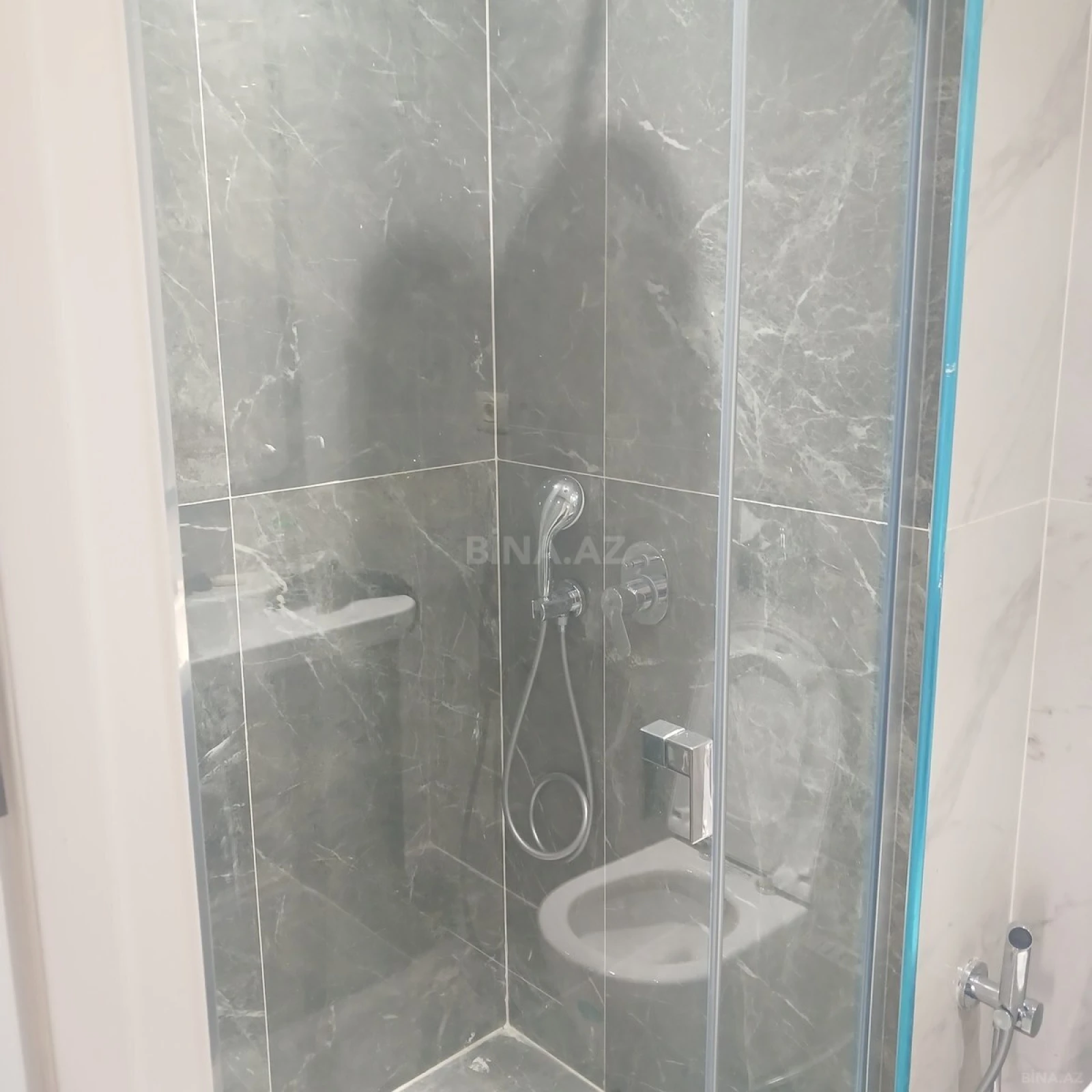 Kirayə verilir 2 otaqlı mənzil 60 m²