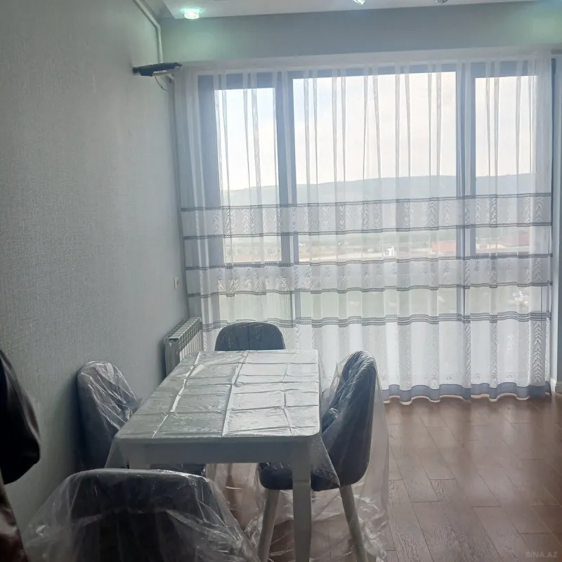 Kirayə verilir 2 otaqlı mənzil 60 m²