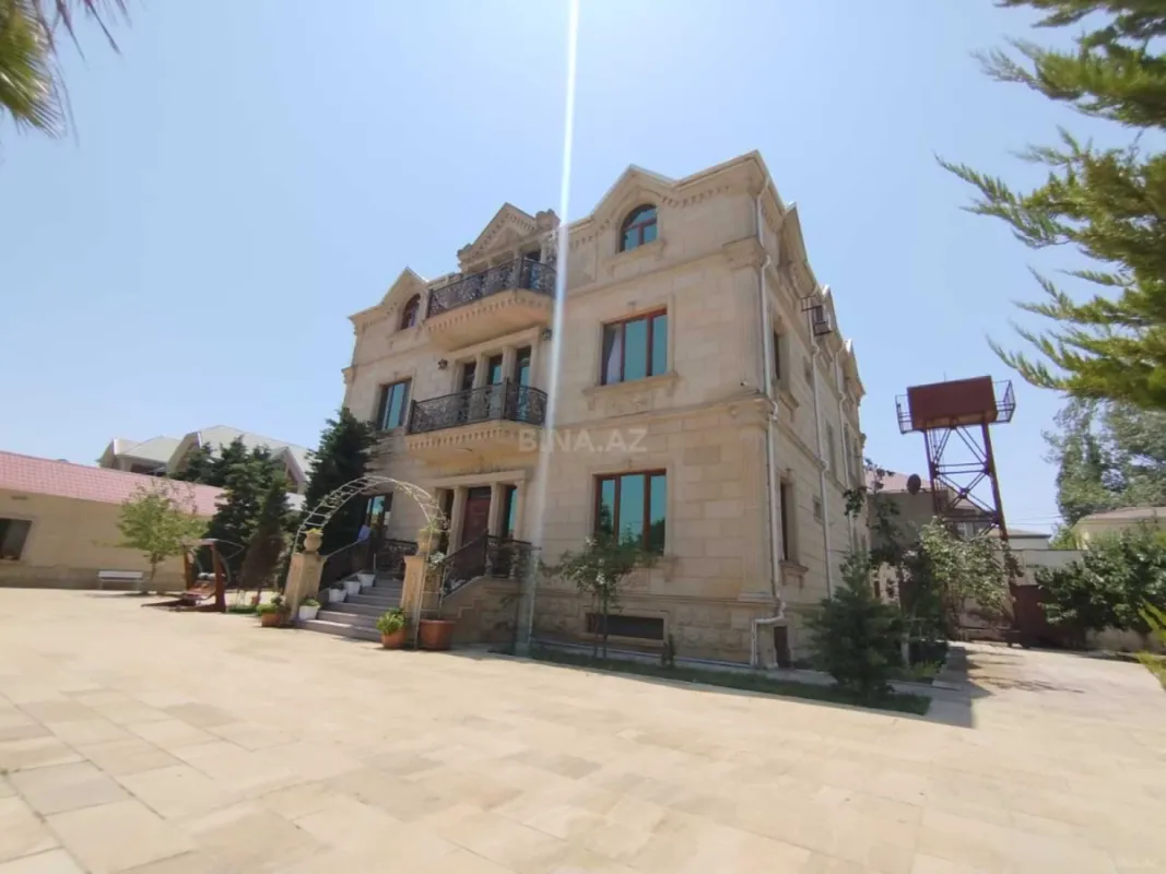 Kirayə verilir 6 otaqlı həyət evi 550 m²