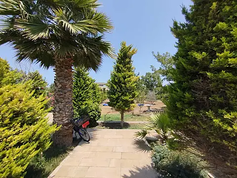 Kirayə verilir 6 otaqlı həyət evi 550 m²