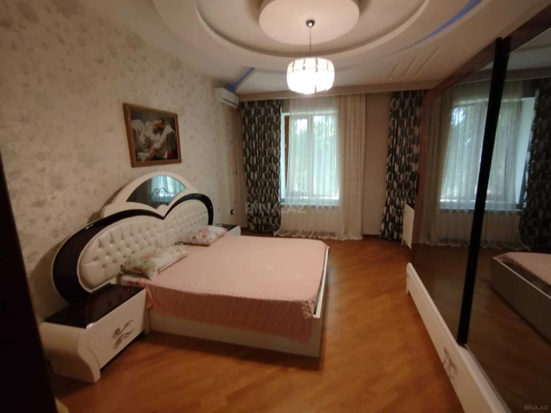 Kirayə verilir 6 otaqlı həyət evi 550 m²