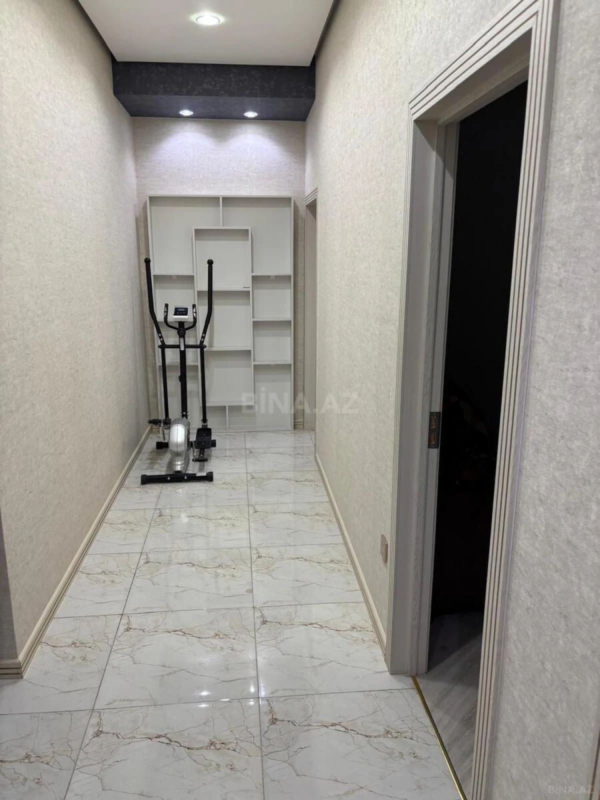 Kirayə verilir 2 otaqlı mənzil 89 m²