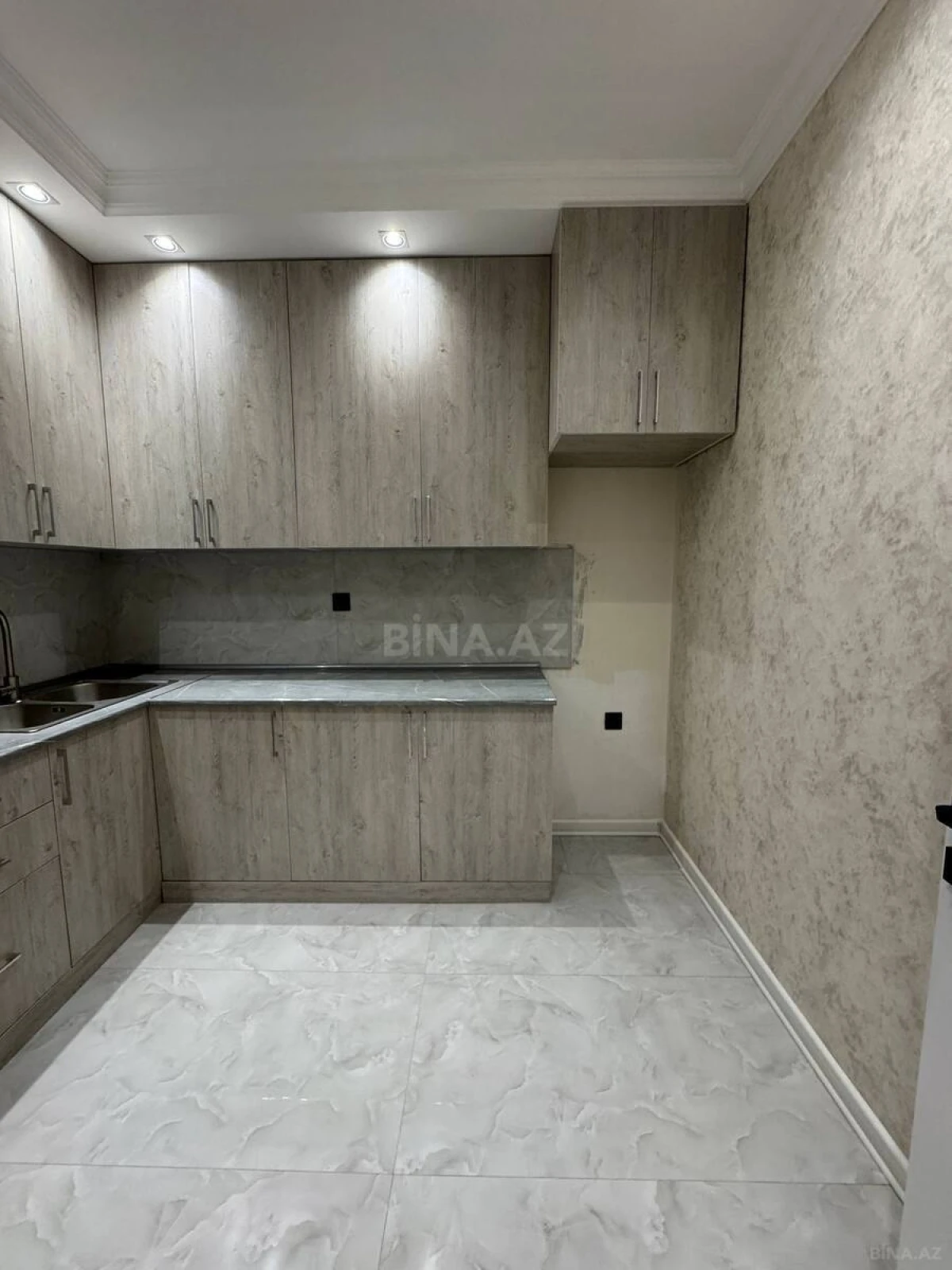 Satılır 2 otaqlı mənzil 55 m²